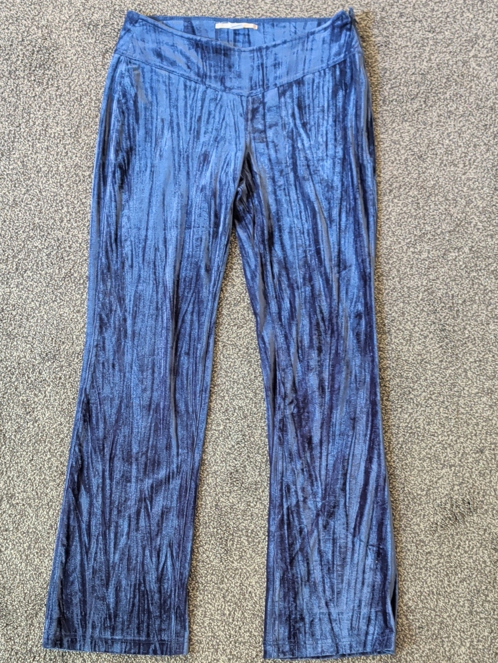 Kimchi Blue Blue Crushed Velvet Wide-Leg Pants